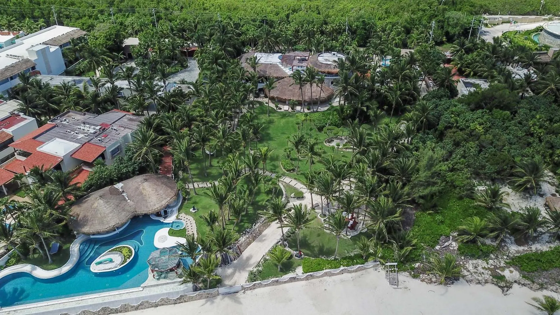 Villa Alma - Beachfront Exclusive Villa In Cancun By Solmar Rentals Puerto Morelos