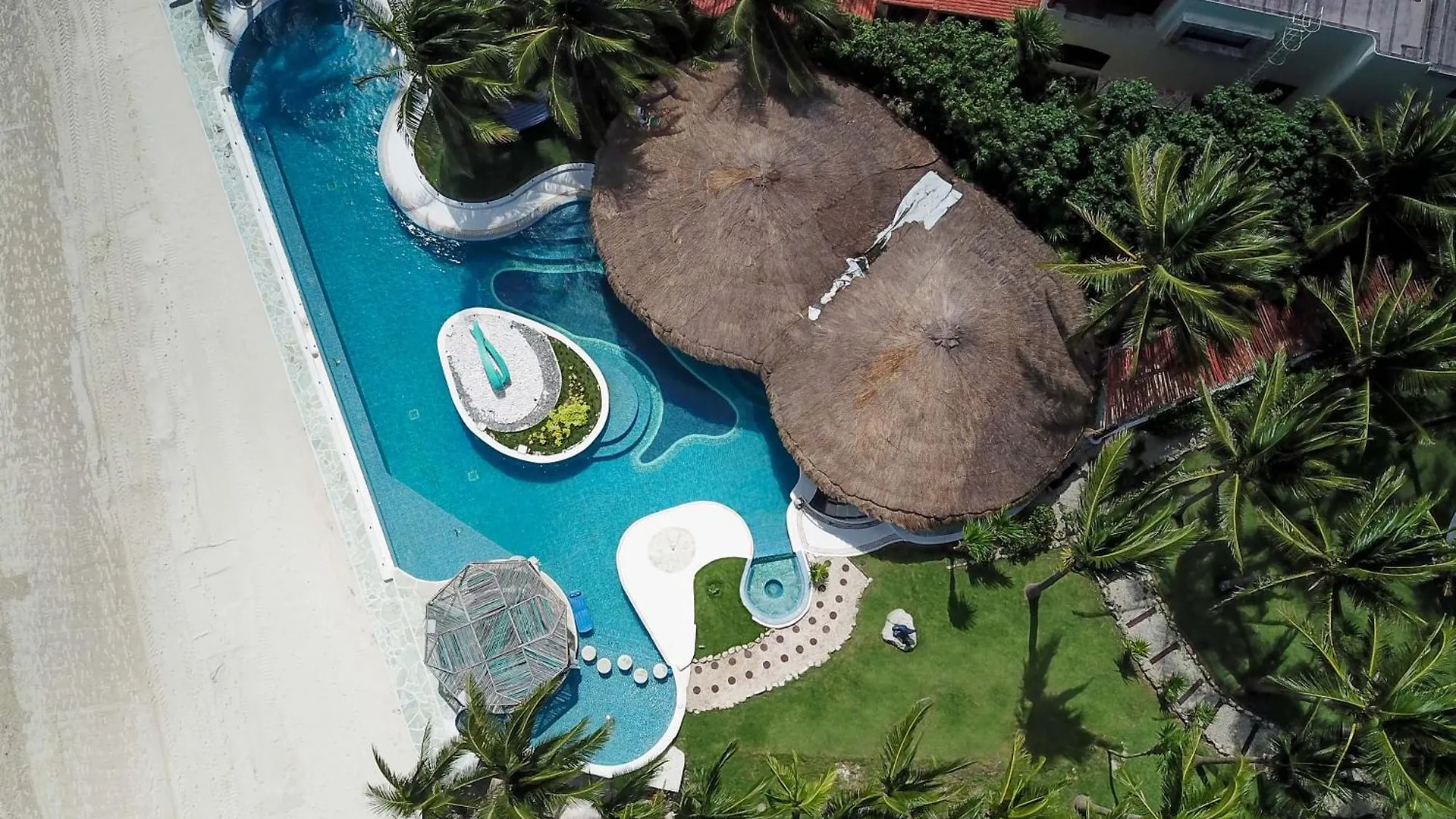 Villa Alma - Beachfront Exclusive Villa In Cancun By Solmar Rentals Puerto Morelos