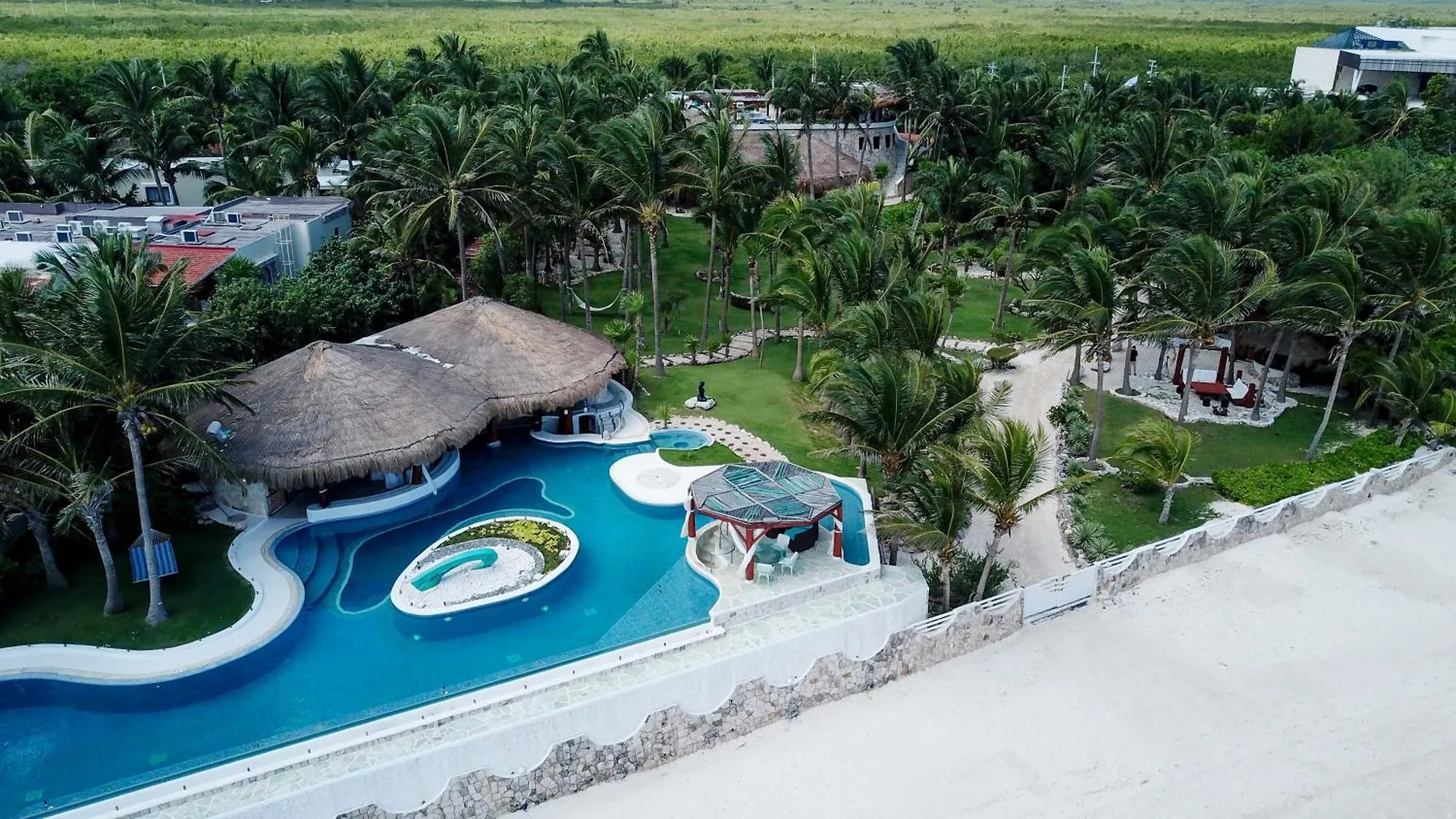 Villa Alma - Beachfront Exclusive Villa In Cancun By Solmar Rentals Puerto Morelos